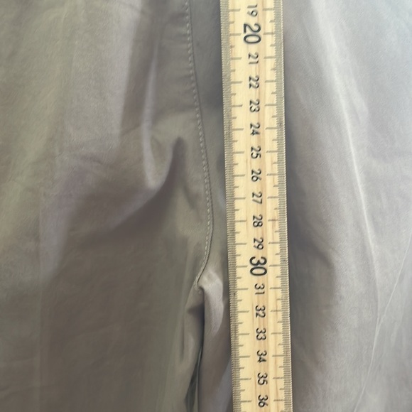 Everlane - Slim Khaki Pants - Light Brown - 32x32 - Picture 9 of 13